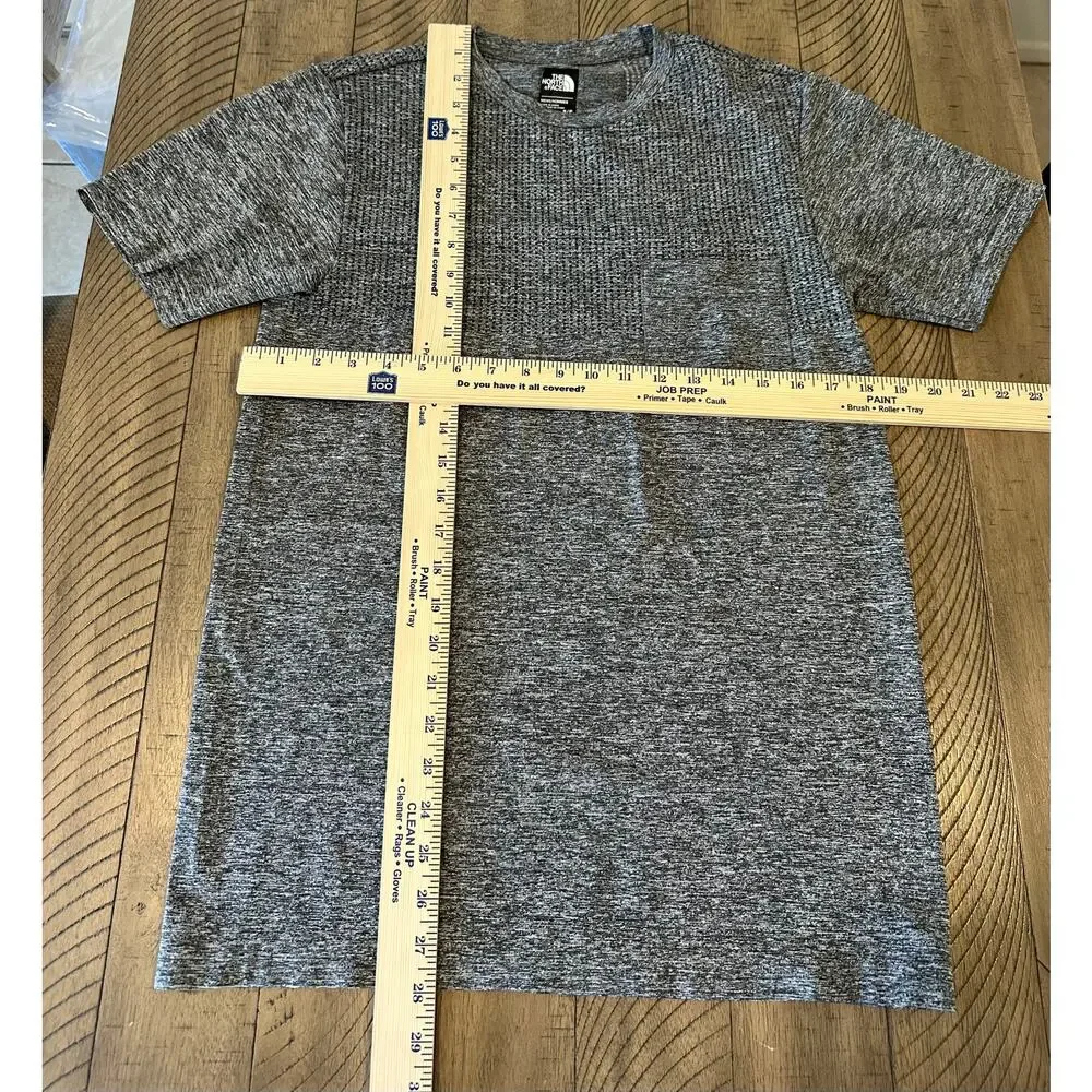 The North Face Men's Gray Short Sleeve Athletic Workout T-Shirt Tee Size S